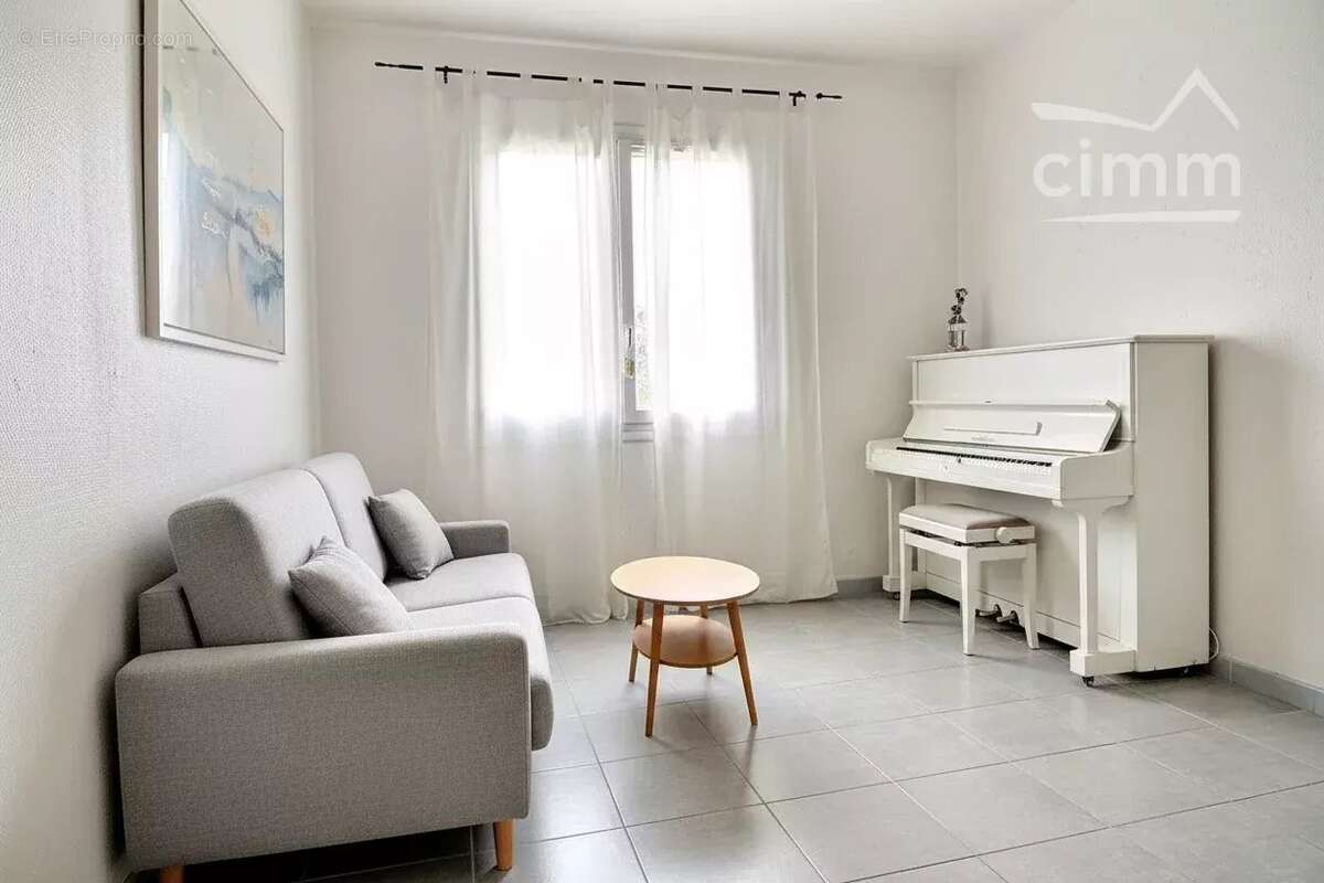 Maison à ECHIROLLES