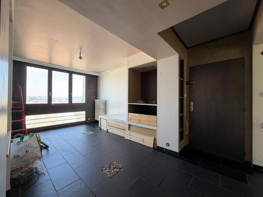 Appartement à SAINT-ETIENNE