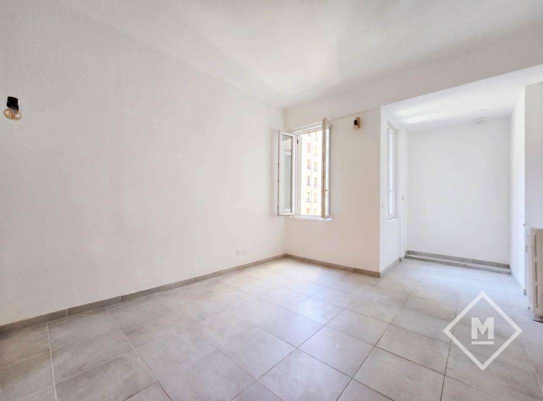 vente appartement T3/4 de 82m² en bon état avec ascenseur, Idéalement situé à Castellane, Marseille 6ème - photo 4