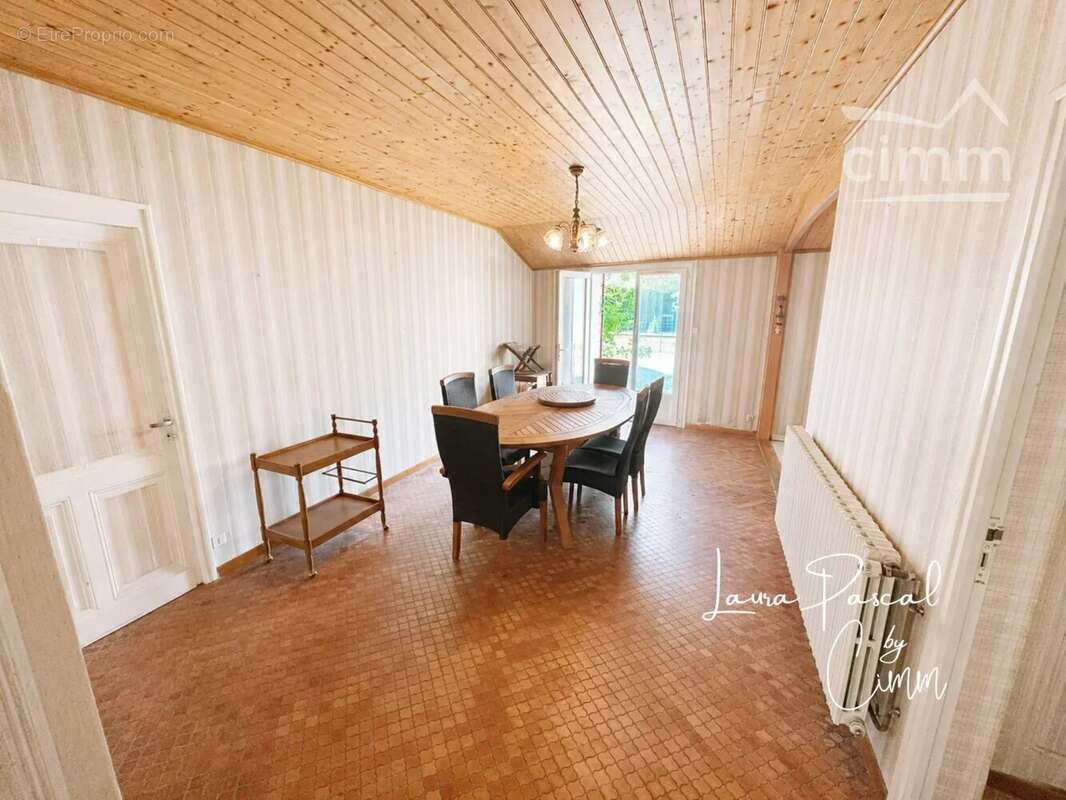 Maison familiale avec nombreuses dépendances – Générac (33920) - photo 17