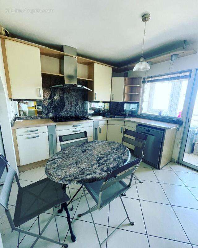 Appartement à SAINT-DENIS