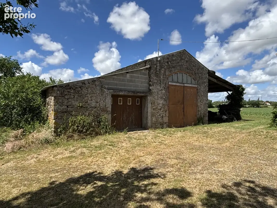 Rare, belle grange en pierres a amenager sur un terrain de 1 194 m2 . - photo 8