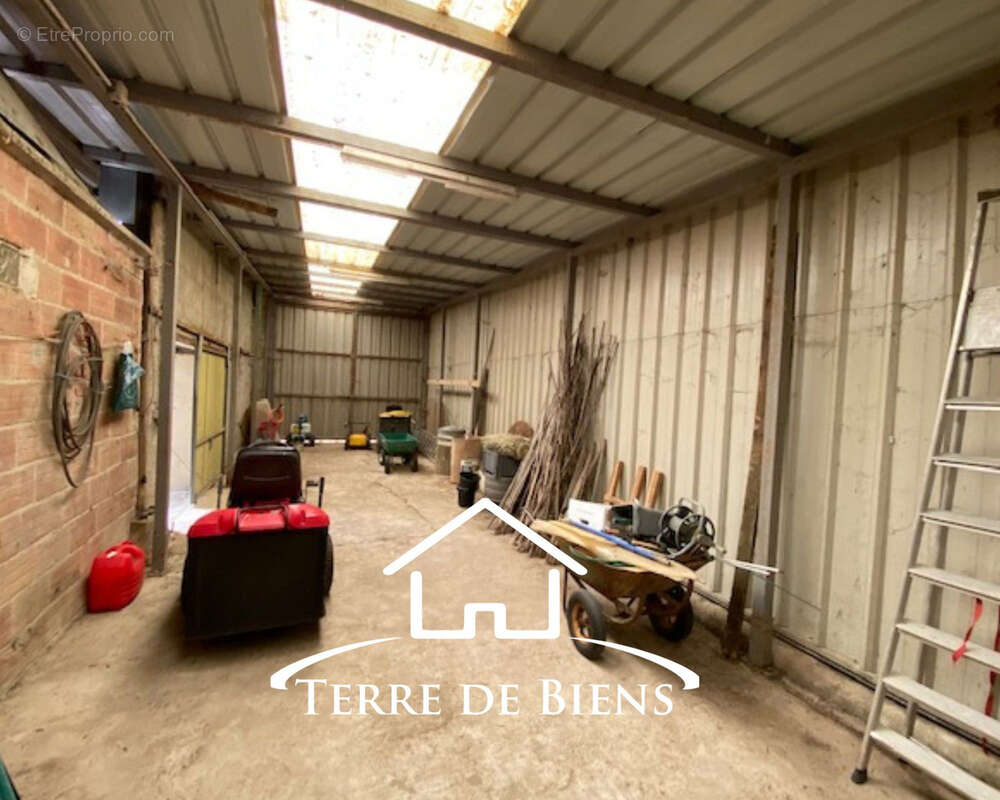 Propriété de caractère de 250 m2 habitables sur plus de 1,25 hectare   6 Chambres, 5 BOXES, À 10 minutes de Vi - photo 25