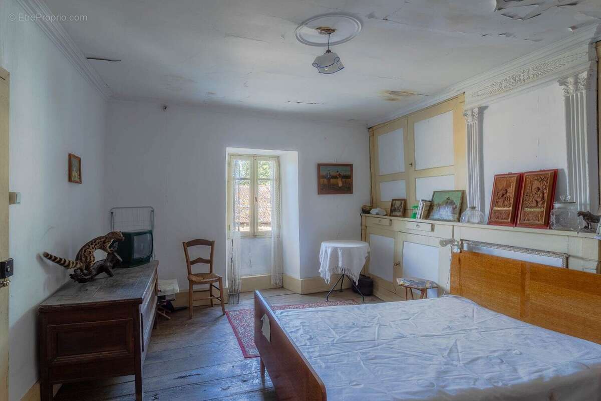 Corps de ferme en U à rénover - 500 m² et 2,4 ha - Proche de Najac, limite Tarn et Aveyron - photo 13