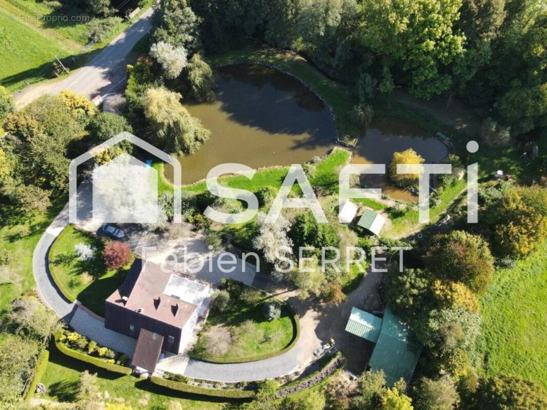 Photo 1 - Maison à CORMOLAIN