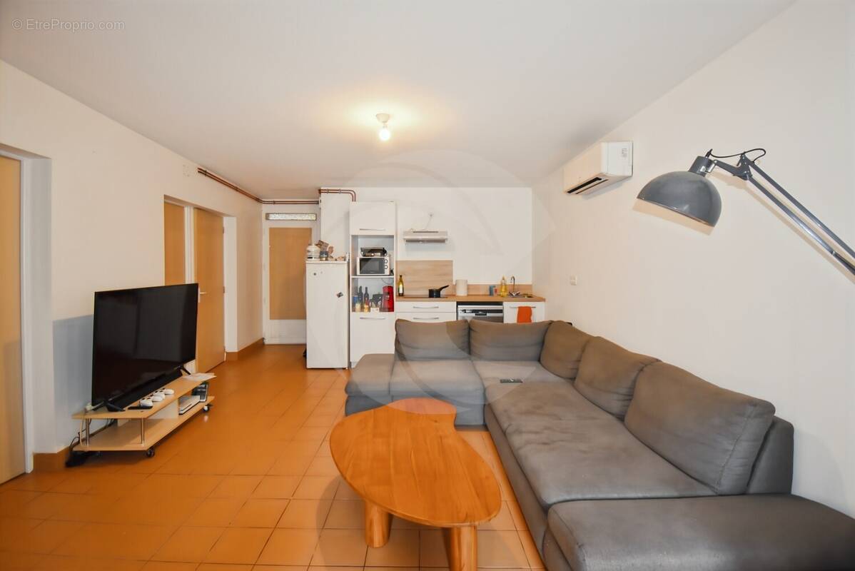 Appartement à NEGREPELISSE