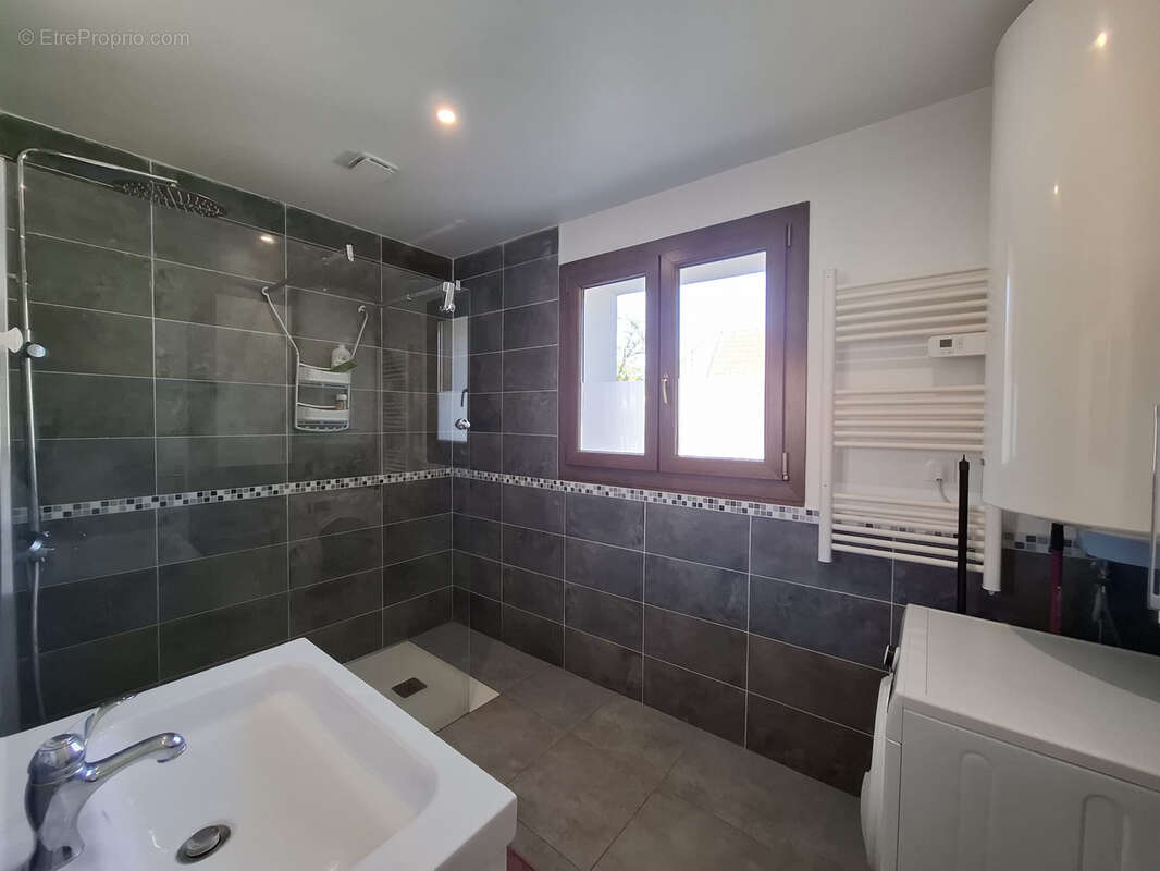 Maison à COULOMMIERS