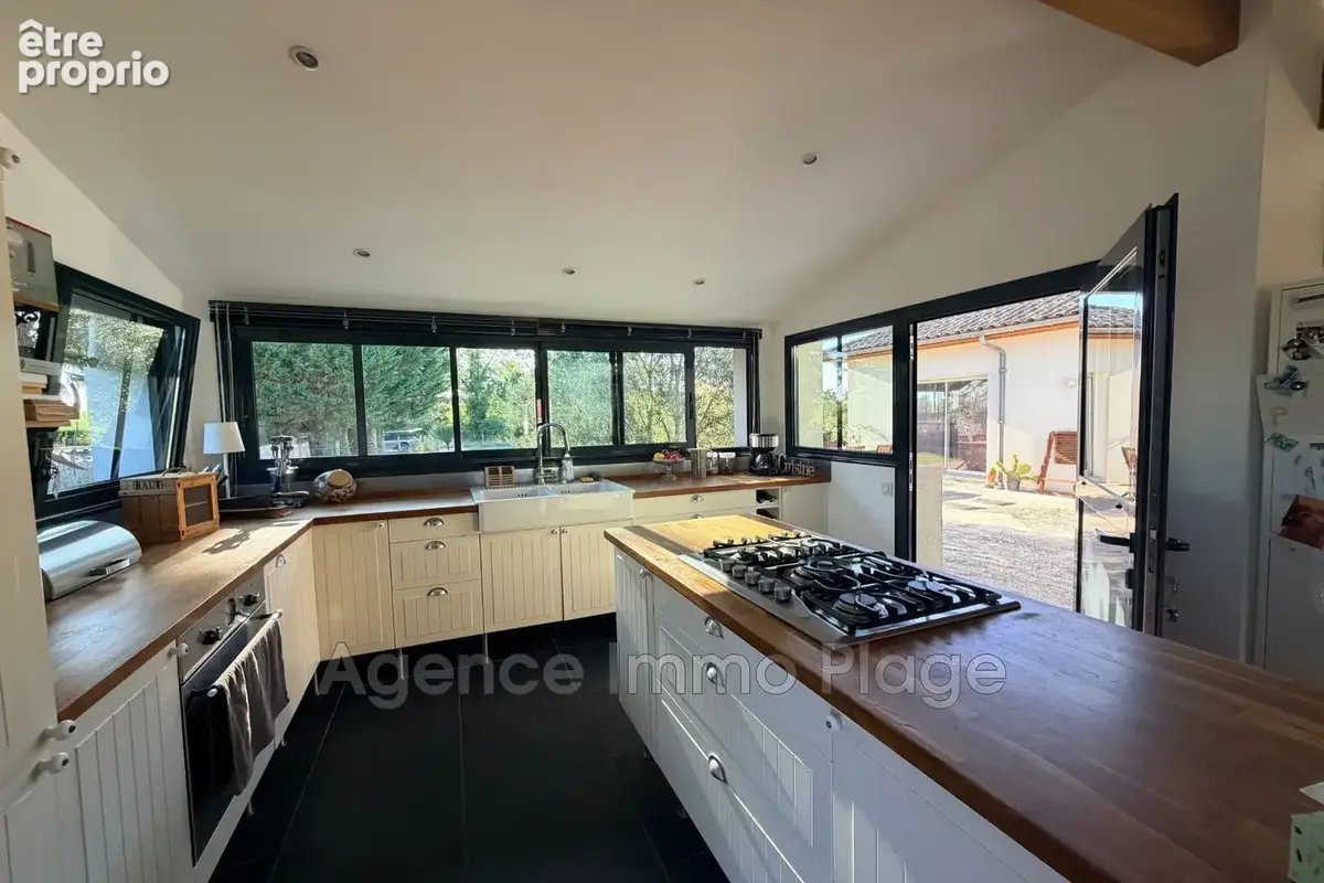 Maison 5 pièces 139 m² à vendre à Lesparre-Medoc (33340) - photo 4