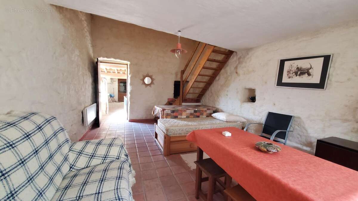 Maison à LABLACHERE