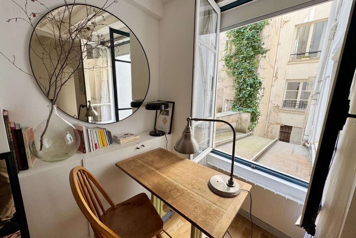 Appartement 25 m² à Paris-3e  - photo 2