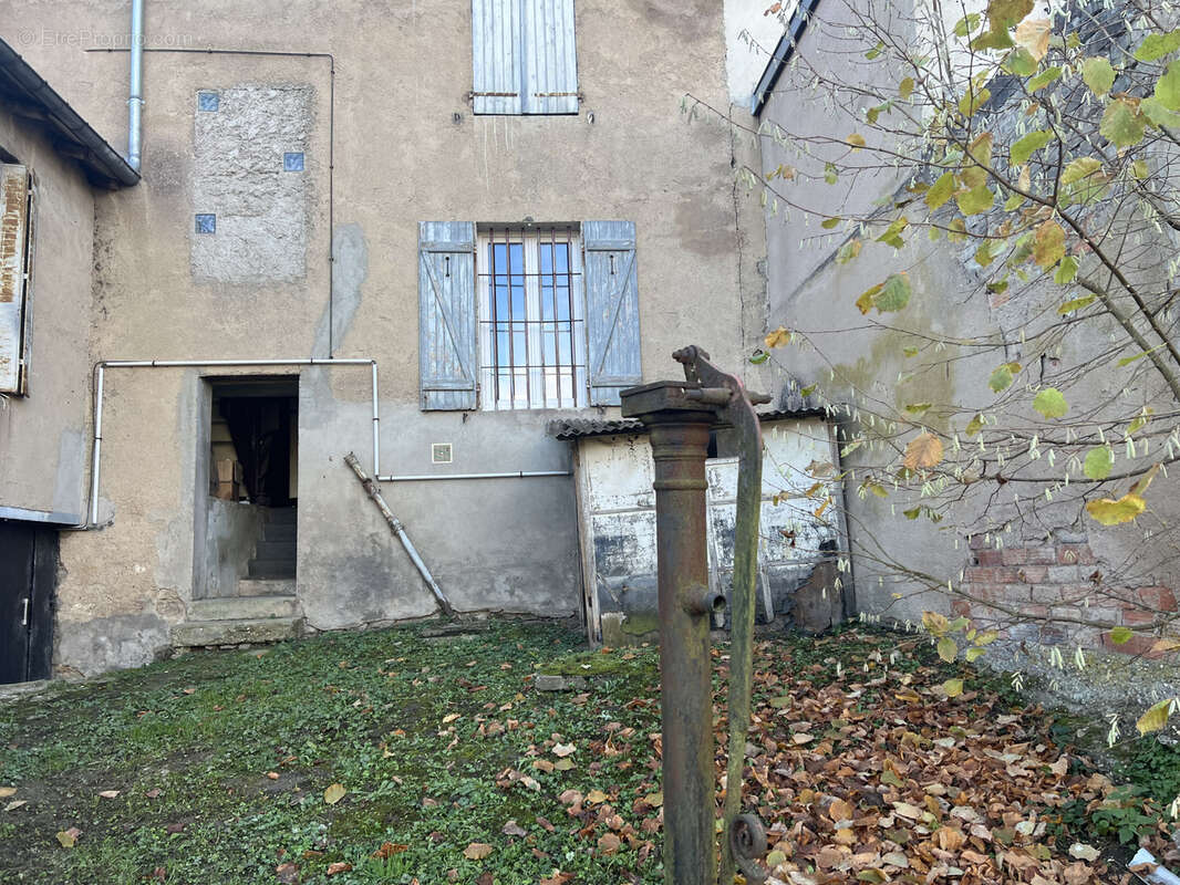 Commerce à BLAINVILLE-SUR-L&#039;EAU