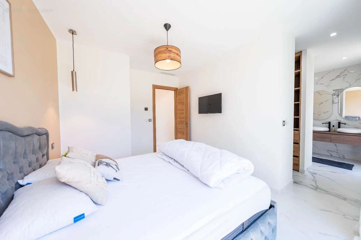 Maison à MOUGINS