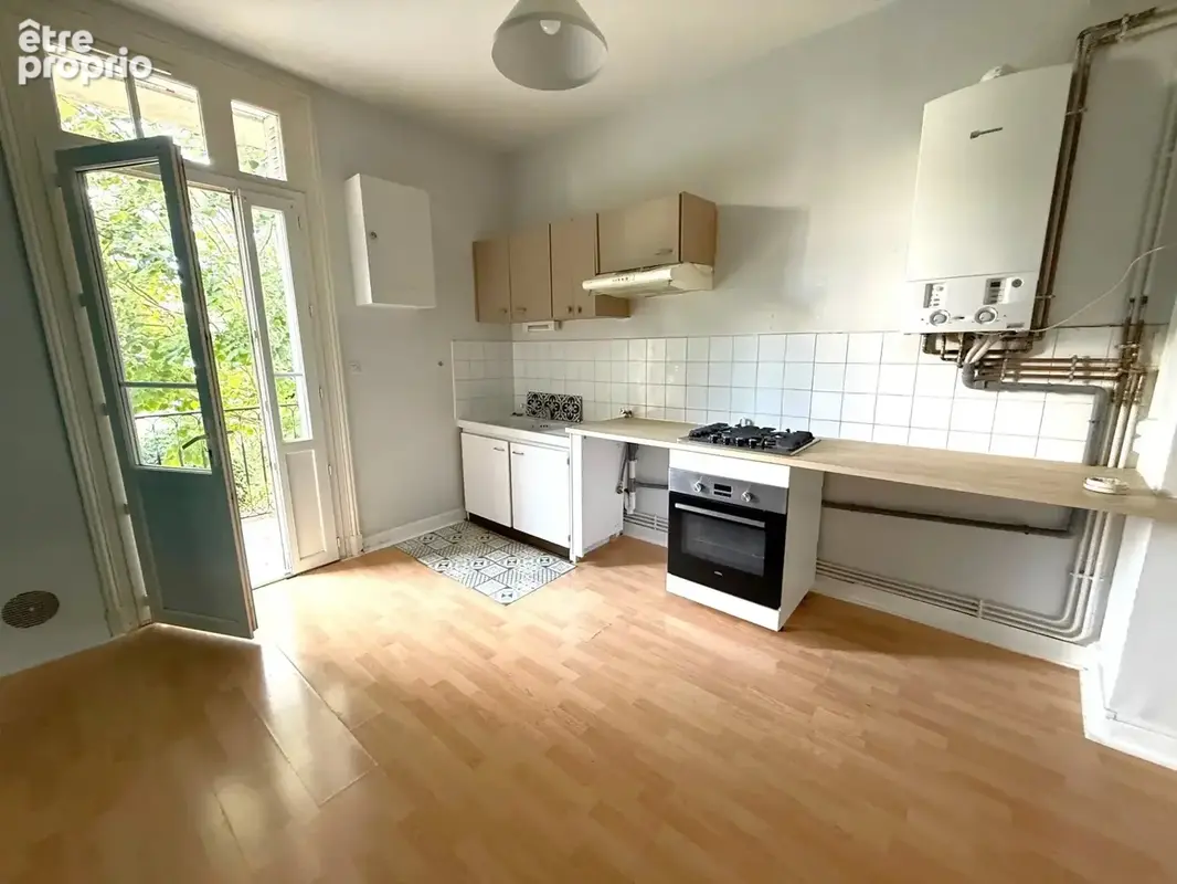 Immeuble Cote Pavée - 330 m² / 5 appt - photo 4