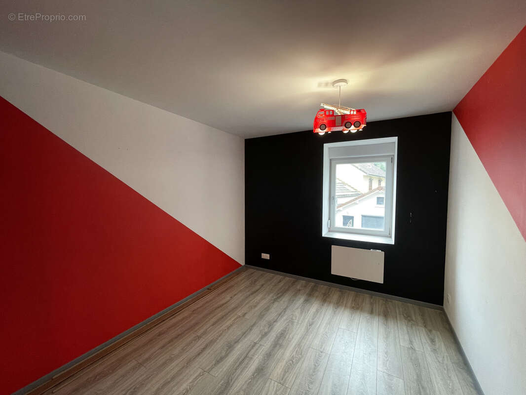 Maison à ROUGEMONT-LE-CHATEAU