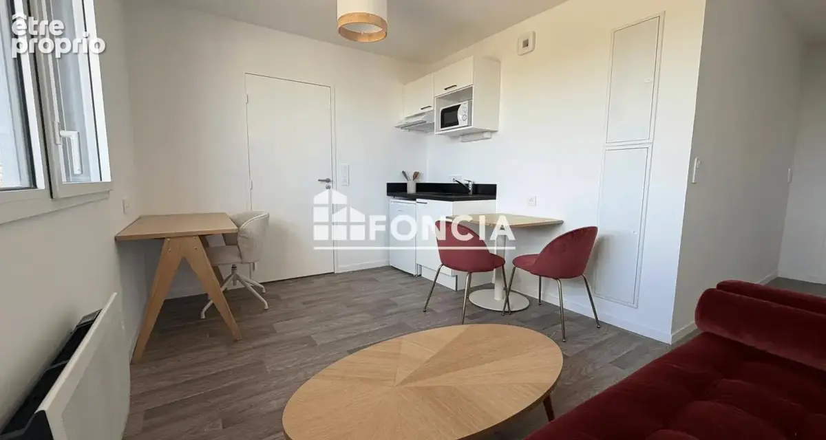 BOURG L'ÉVÊQUE DERNIER ÉTAGE Appartement T1, vue dégagée, nouvelle résidence idéalement située, très belles prestations - photo 2