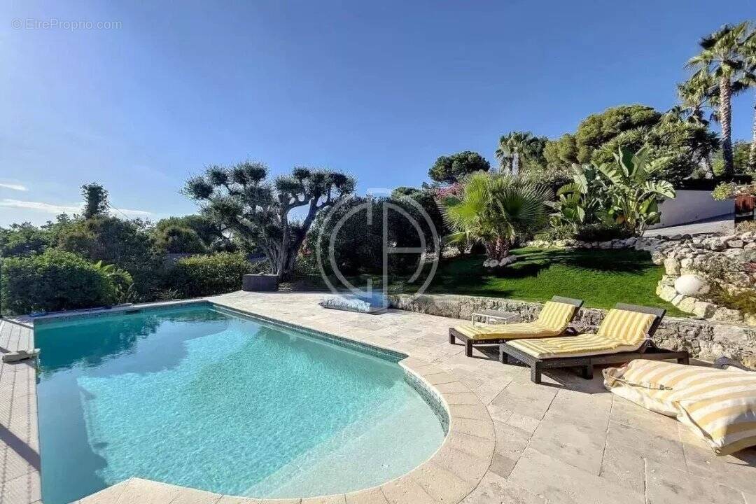 Maison à MOUGINS