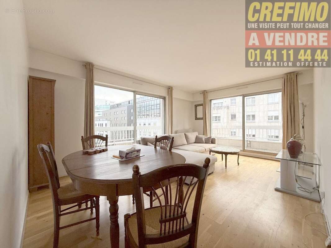 Appartement à COURBEVOIE