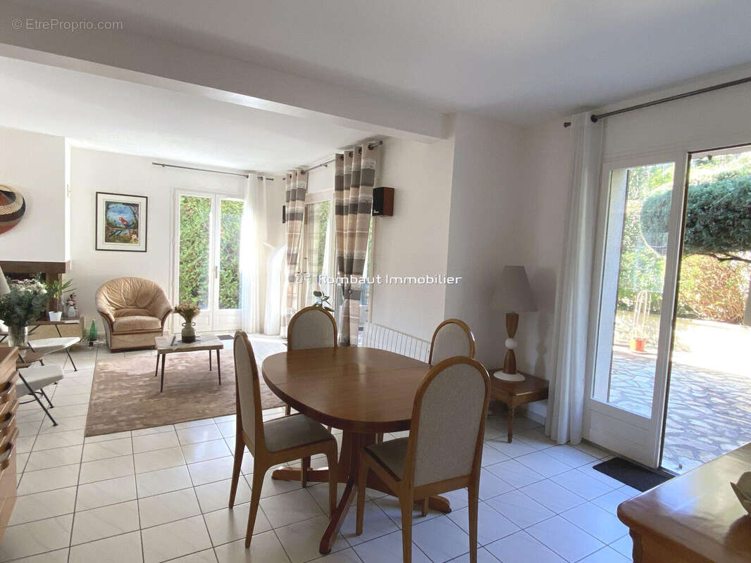 Maison à LA CELLE-SAINT-CLOUD