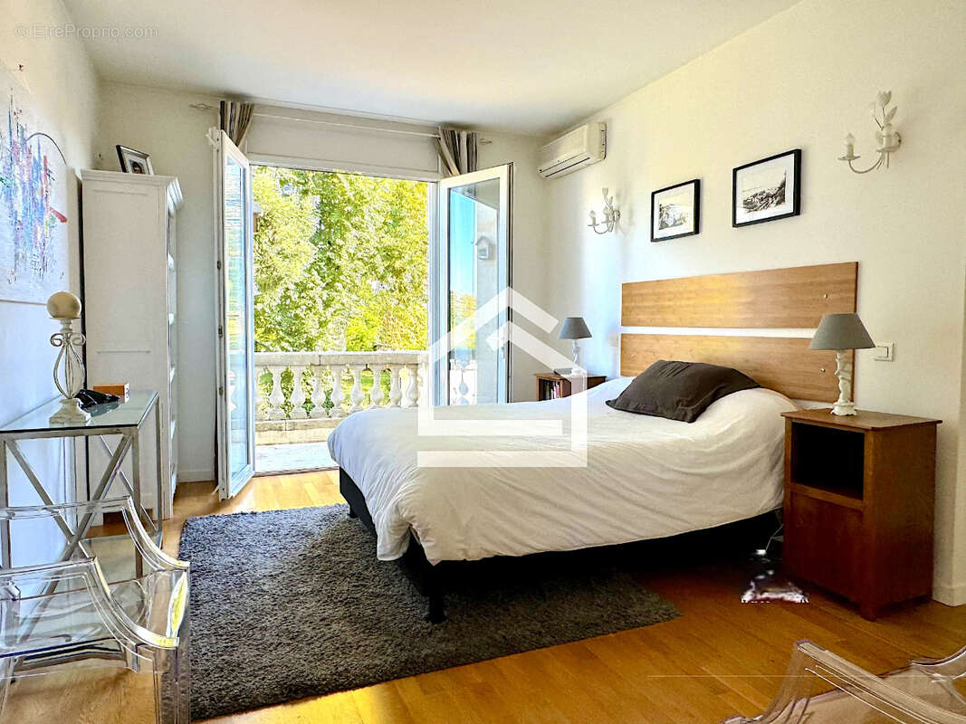 Maison à BLANQUEFORT