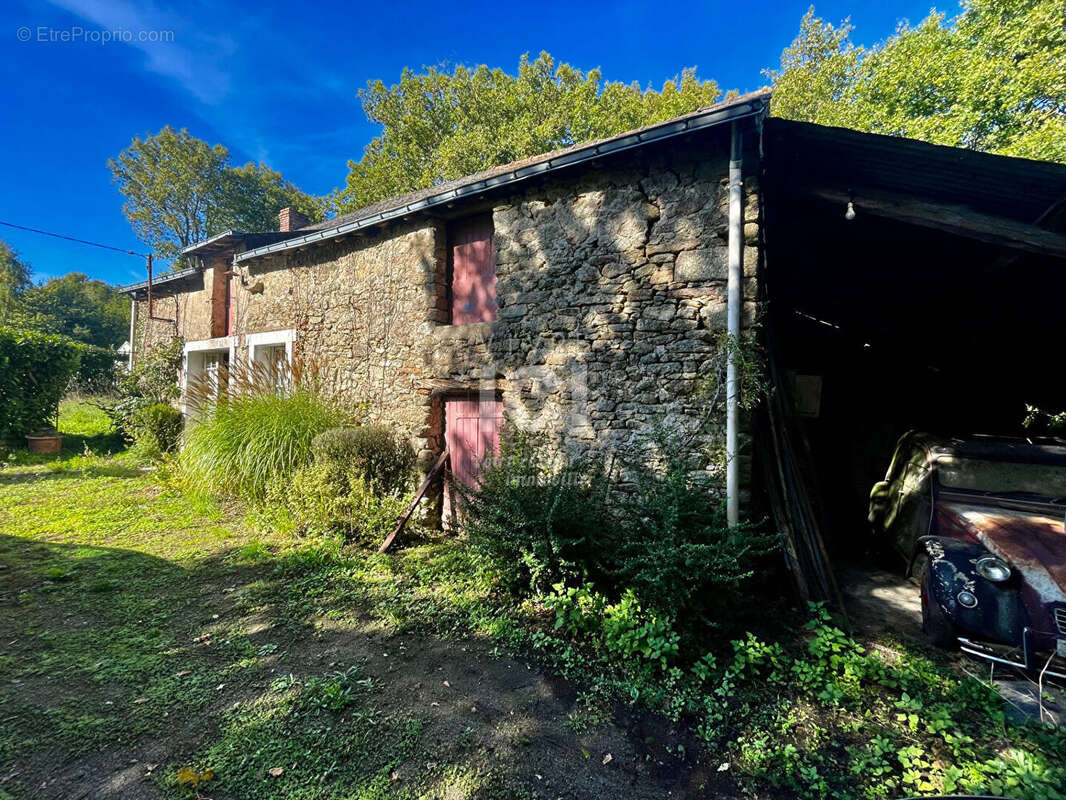 Maison à TREILLIERES
