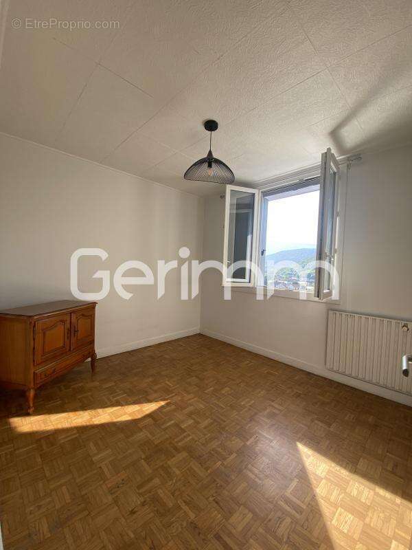 Appartement à ECHIROLLES