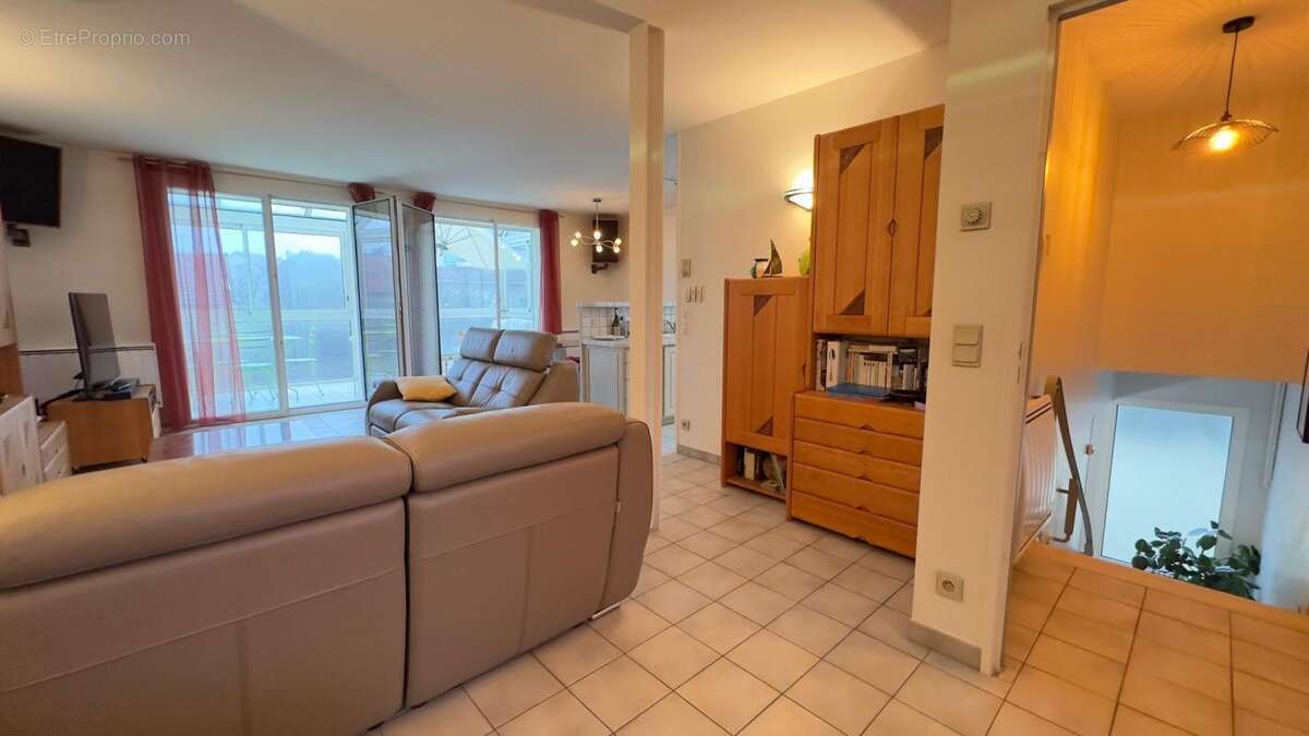 EXCLUSIVITE Neuilly Plaisance Pavillon indépendant gare à pied en fond d'impasse - photo 9