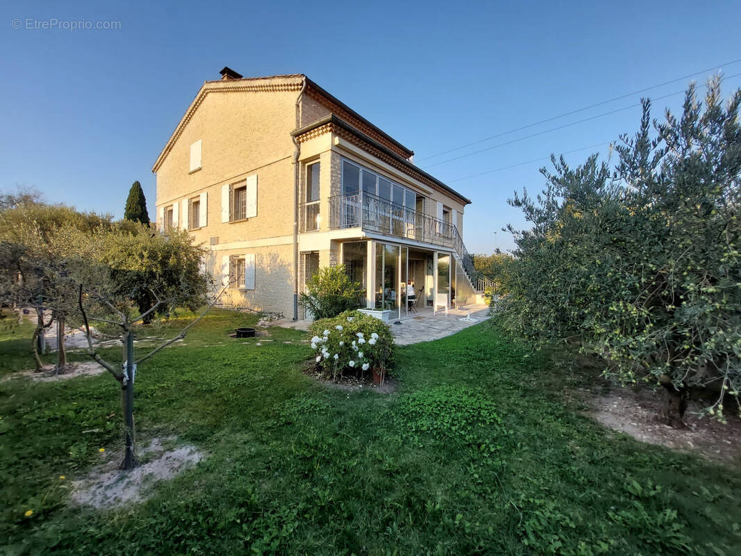 Maison à MONTEUX