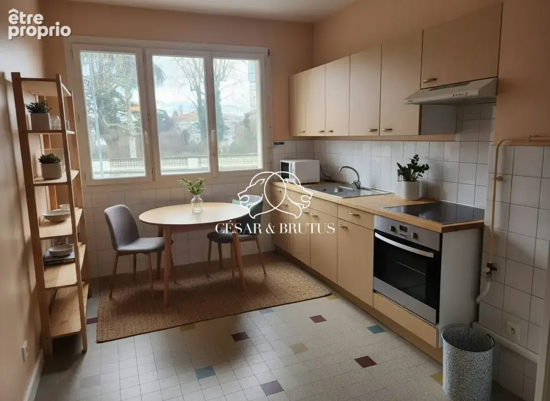 Appartement 3 pièces 79 m² à vendre à Saint-Etienne (42000) - photo 2