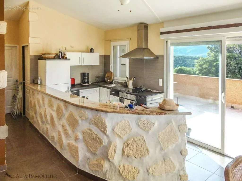 Appartement à SARI-SOLENZARA