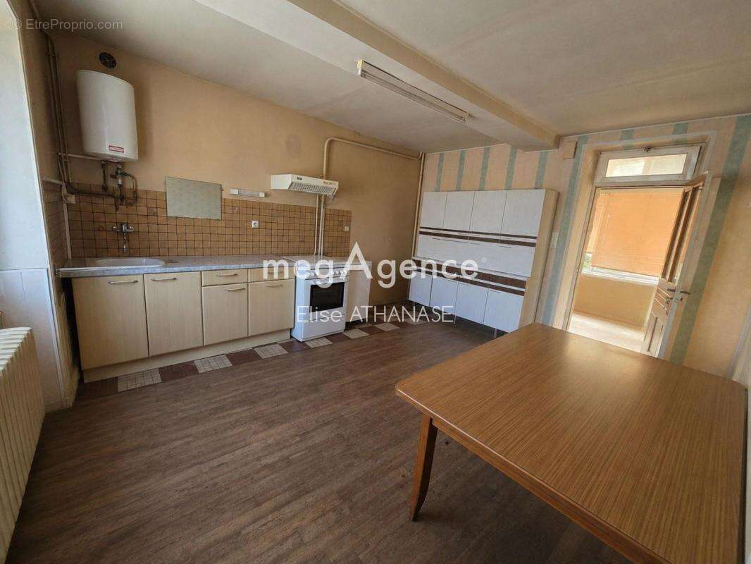 Maison de bourg en pierre 4 chambres - photo 2