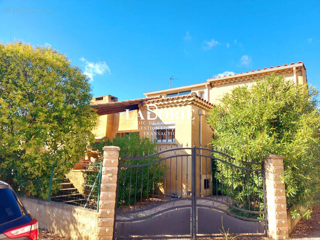 Maison à SORGUES