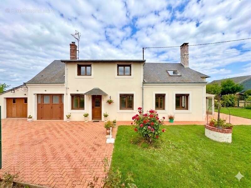 Maison à HOUSSAY