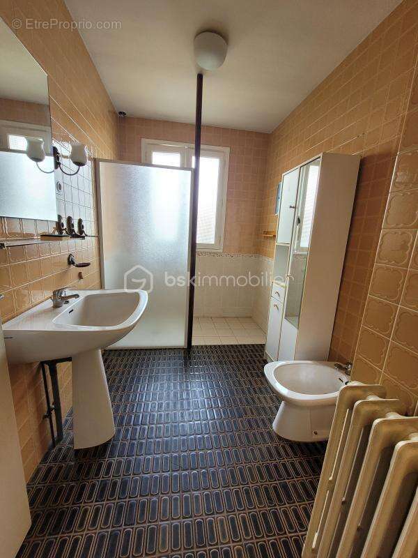 Maison à LA SALVETAT-SAINT-GILLES