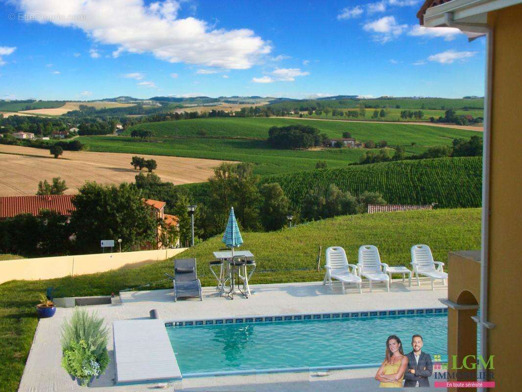 Maison à AYGUESVIVES