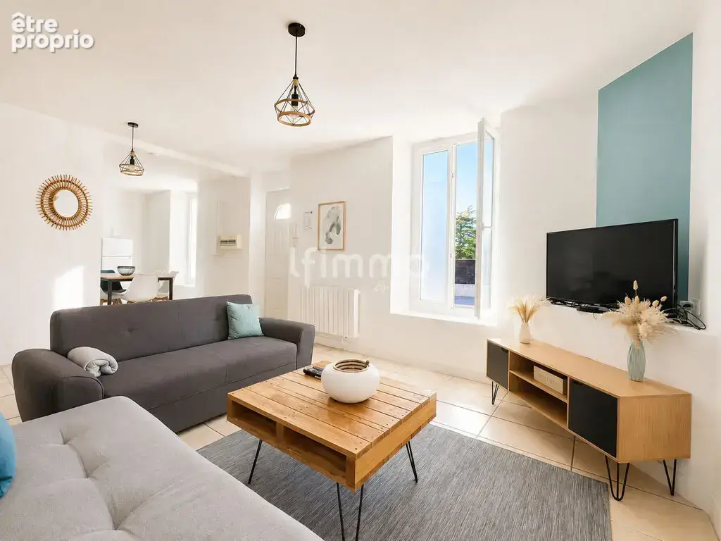 Appartement rez de chaussée 67m² 2 places de parking jardin 248m - photo 2