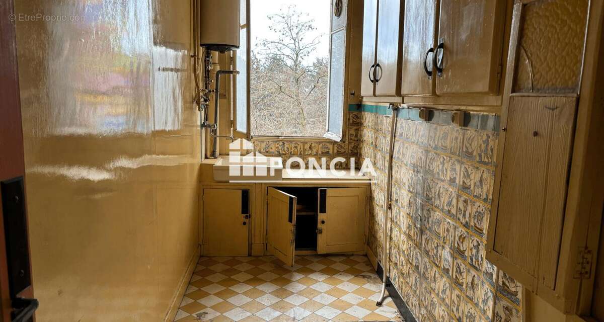 Appartement à PARIS-15E