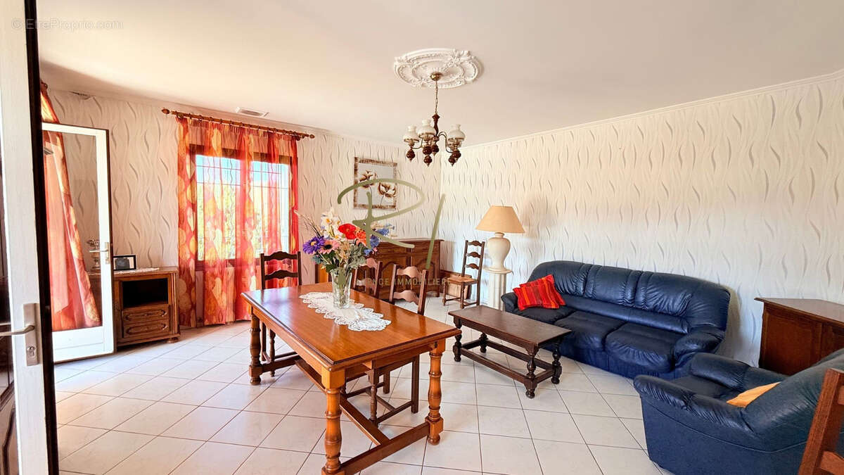 Uzès à 1 min   Maison avec piscine, vue dégagée et grand terrain - photo 5