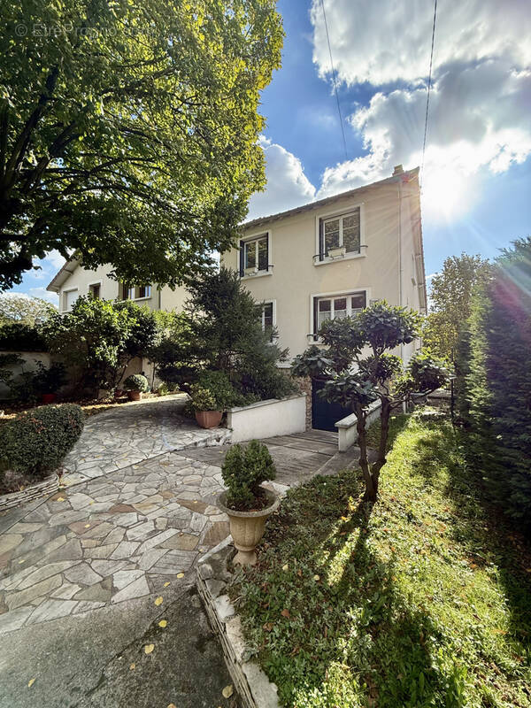 Maison à AULNAY-SOUS-BOIS