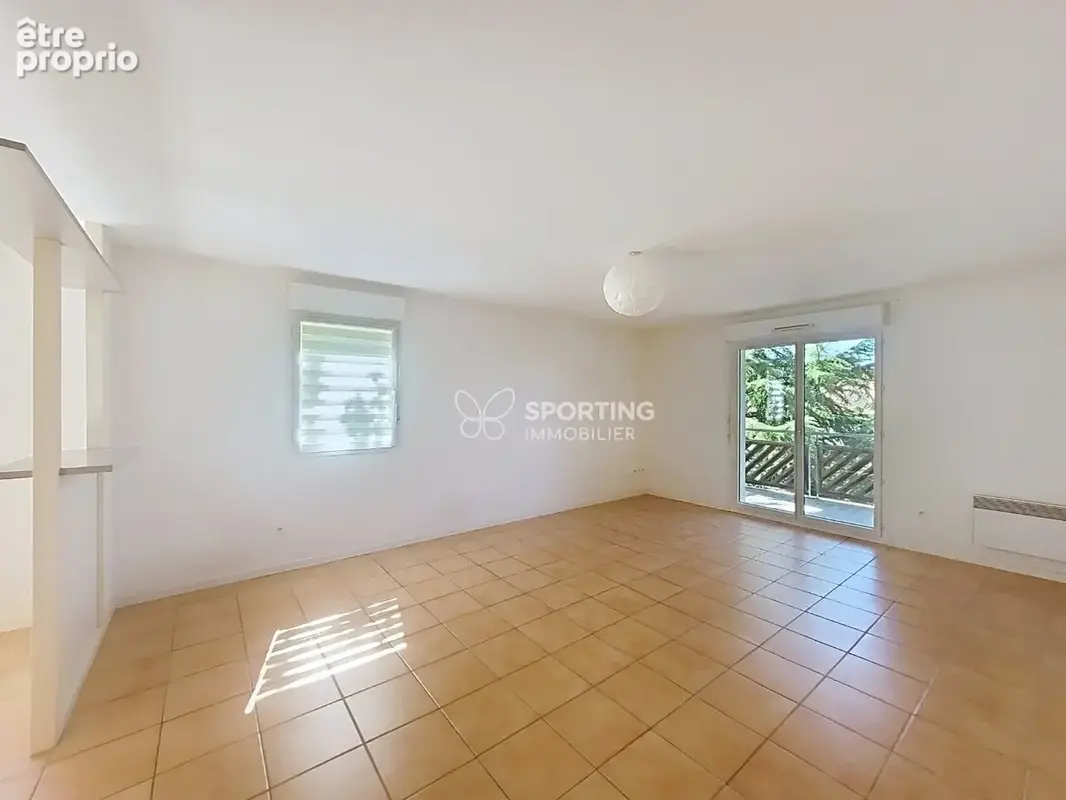 Appartement T3 lumineux avec balcon et parkings  Résidence récente à Escassefort - photo 2