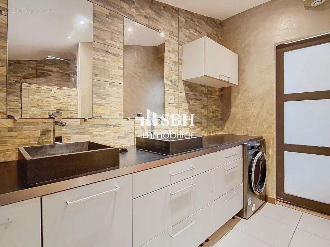 Appartement à L&#039;ISLE-SUR-LA-SORGUE