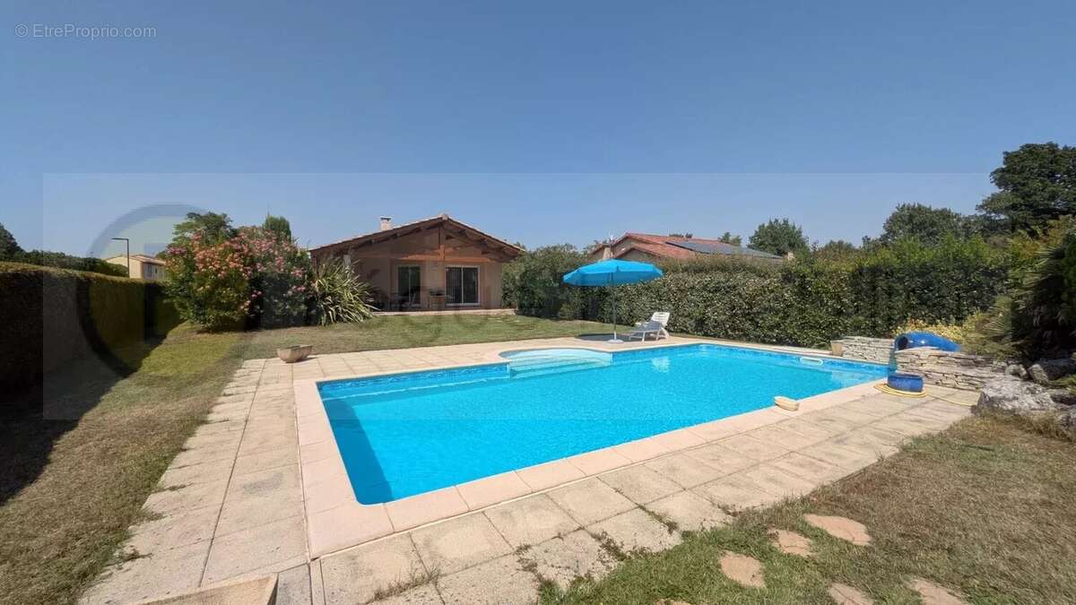 Maison de plain pied avec piscine à Brax - photo 10