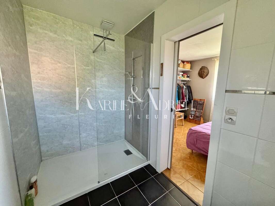 Photo 8 - Maison à SAINT-MARTIN-DE-FRAIGNEAU