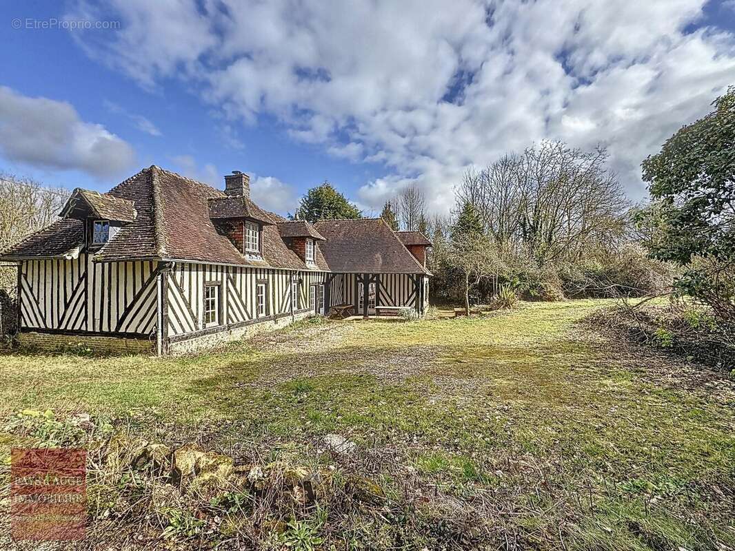 Maison à SAINT-GEORGES-EN-AUGE