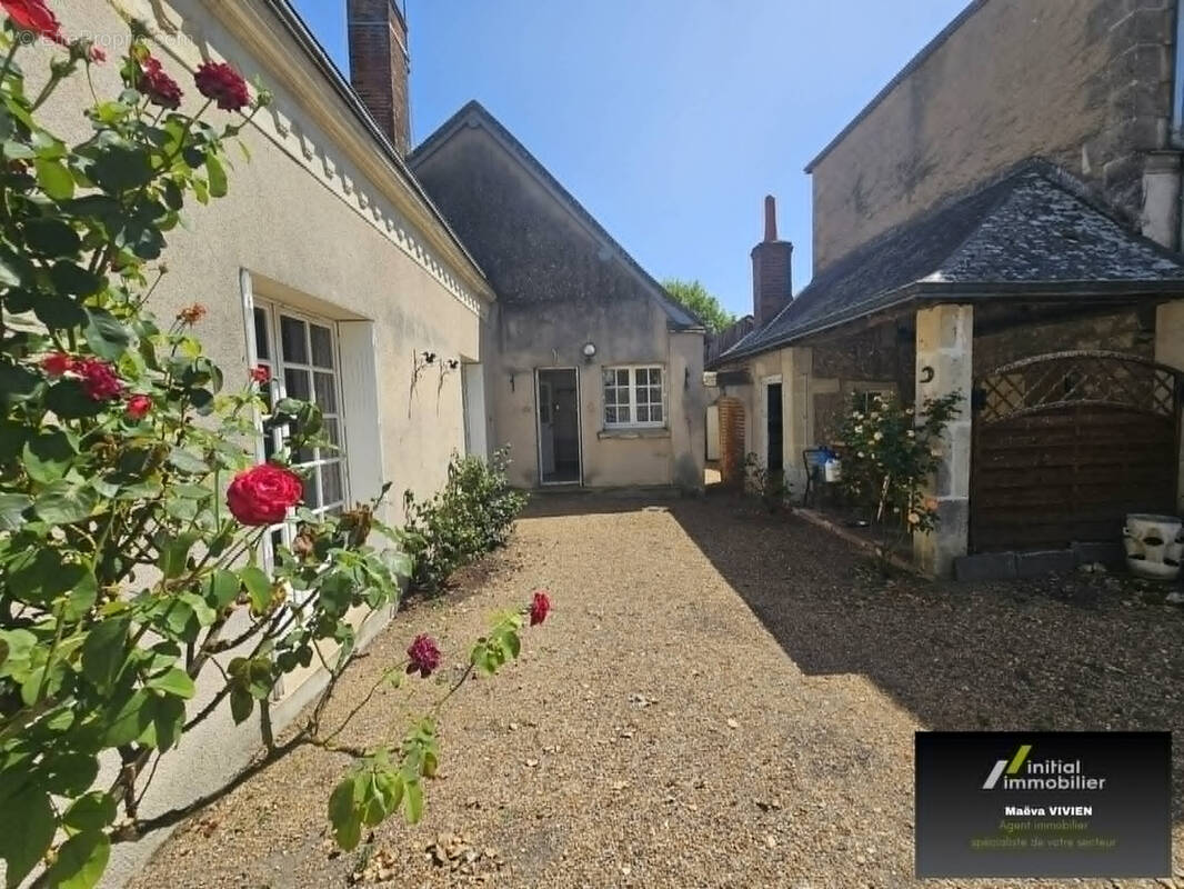 Maison à BEAUMONT-LA-RONCE