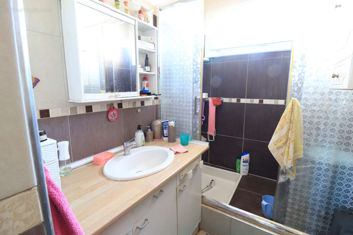 Appartement à LUNEL