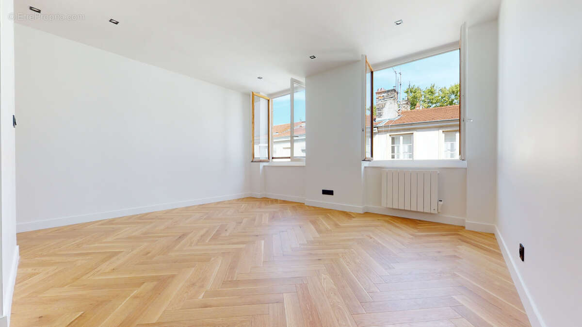 Appartement à LYON-6E