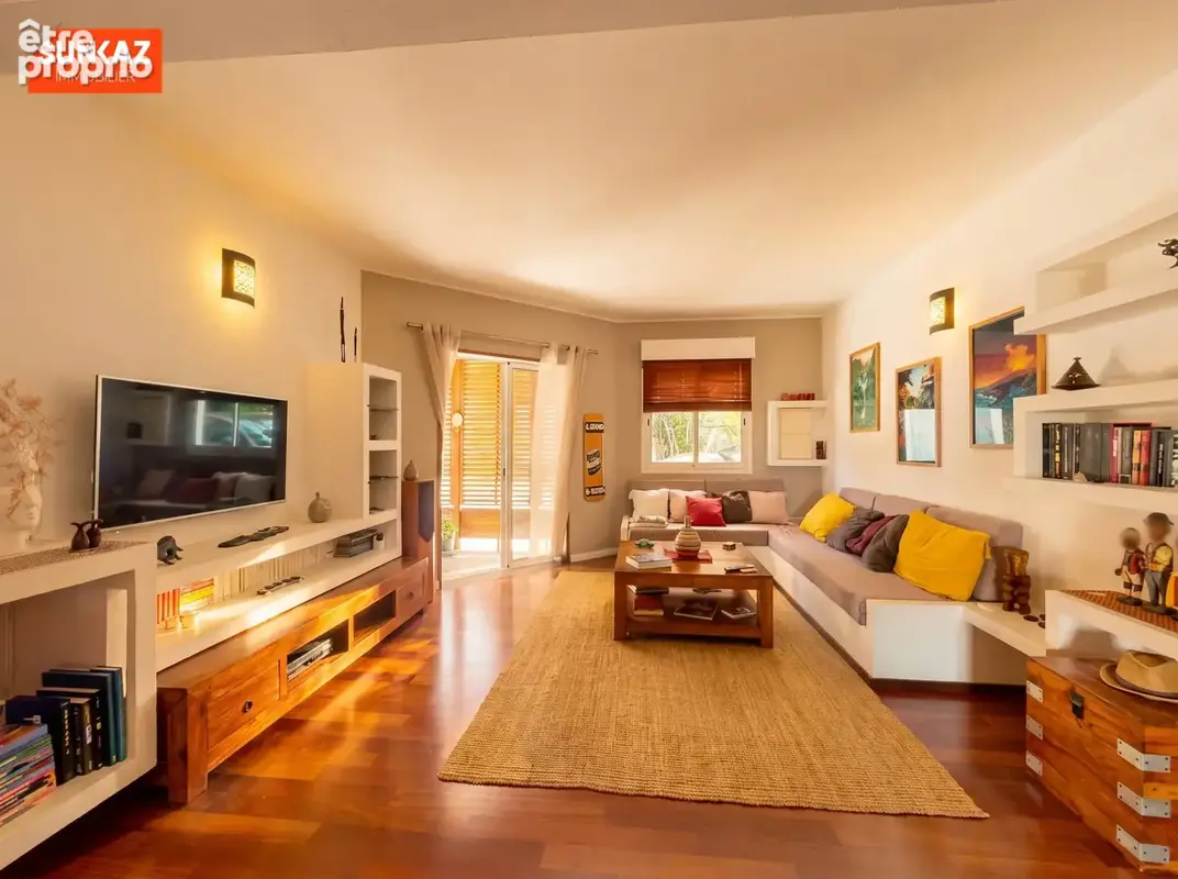 Maison 5 pièces 257 m² à vendre à Saint-Pierre (97410) - photo 6