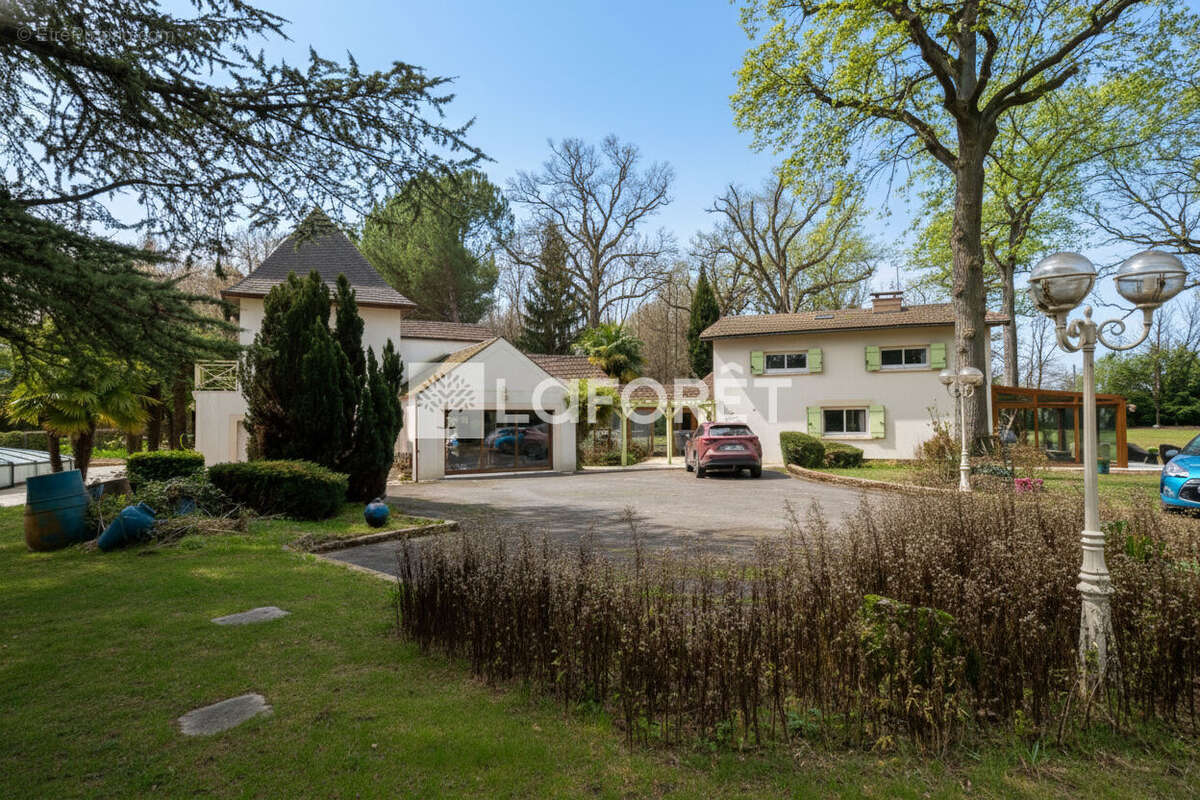 Maison à PONTAULT-COMBAULT