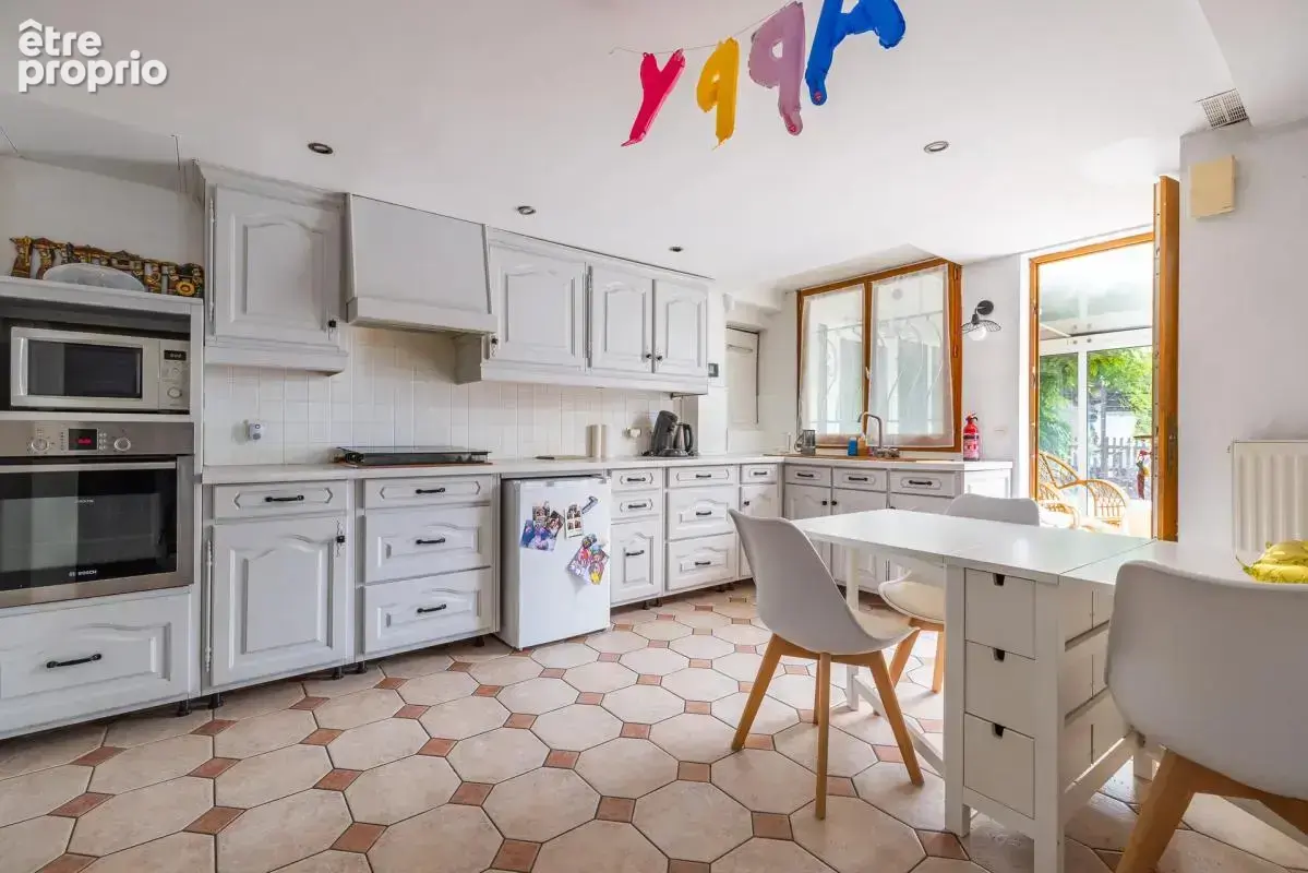 Maison de 13 pièces de 325 m² à Athis-Mons - photo 6