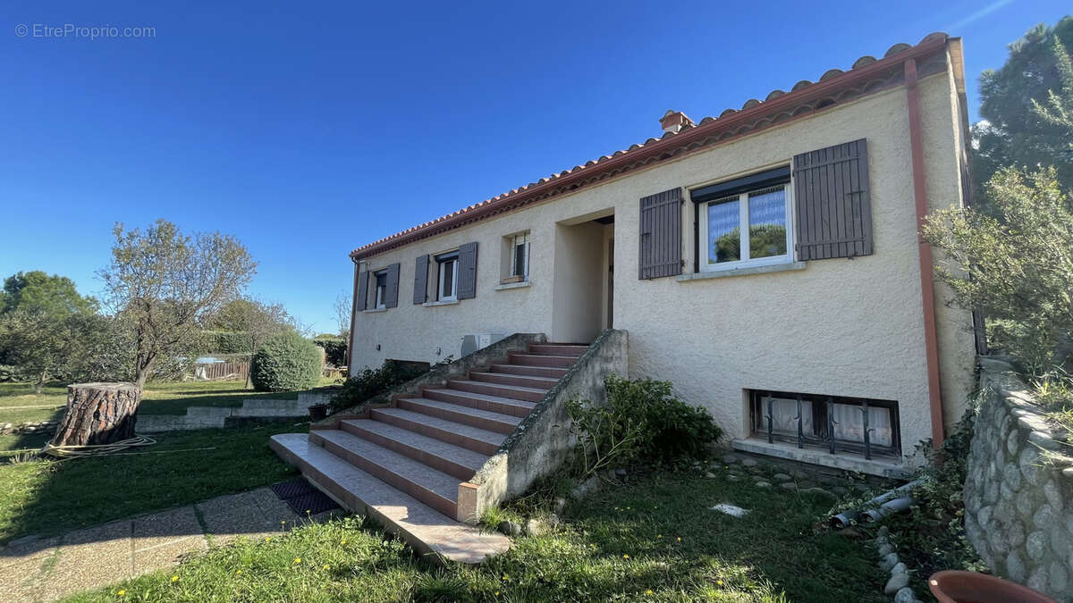 Maison à VILLELONGUE-DELS-MONTS